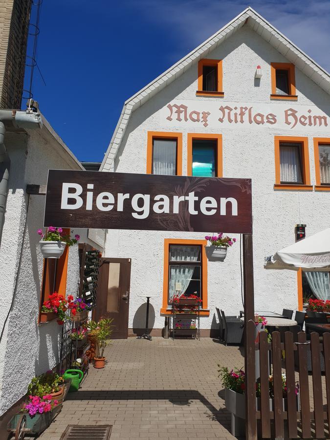 Pension Und Restaurant Die Burg Ehrenfriedersdorf Exterior photo